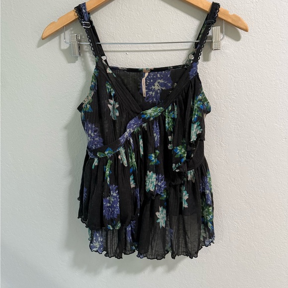 Free People Tops - Free People Black Floral Peplum Cami Top Size M